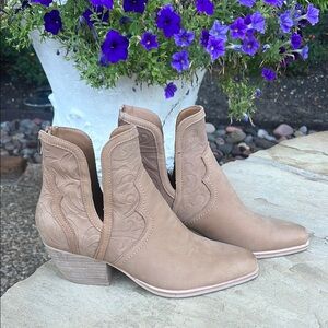 Dolce Vita Beige Ankle Booties